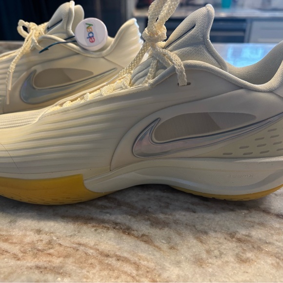Nike Men's GT 3 Turbo Athletic Basketball Shoes - Picture 4 of 5